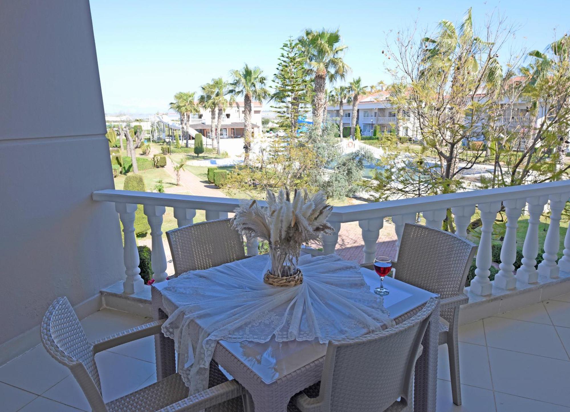 Bluehomes Villas Белек Екстериор снимка